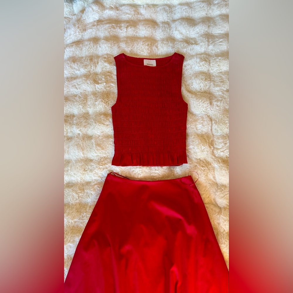 Reformation Laguna Two Piece In Lipstick, brand new, never worn, no flaws. - Picture 15 of 16